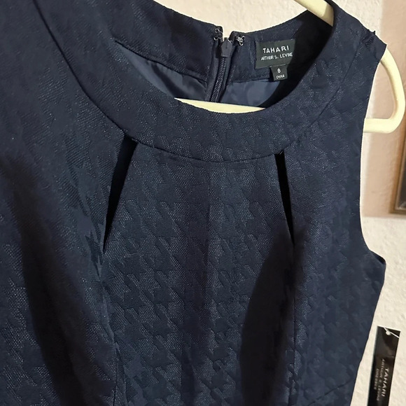Tahari navy dress size 8 - Picture 6 of 10